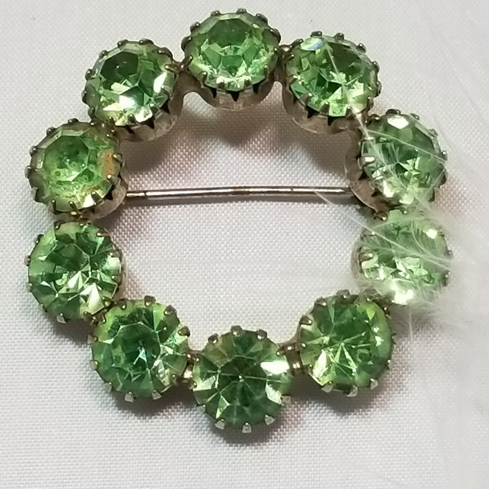 Vintage brooch (V)
